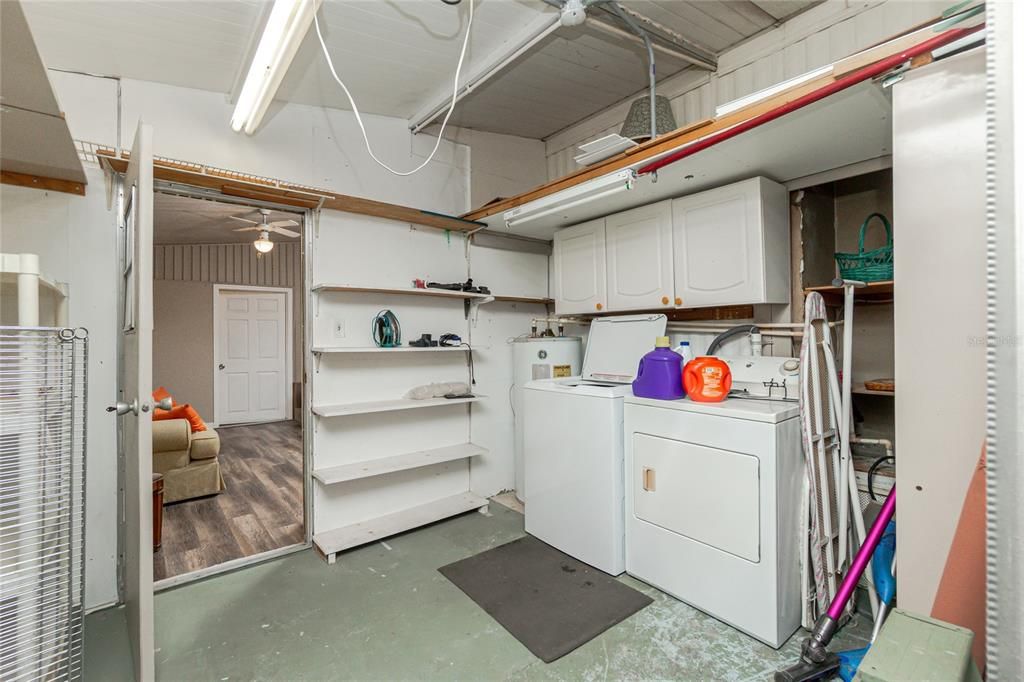 Activo con contrato: $159,900 (2 camas, 2 baños, 1244 Pies cuadrados)