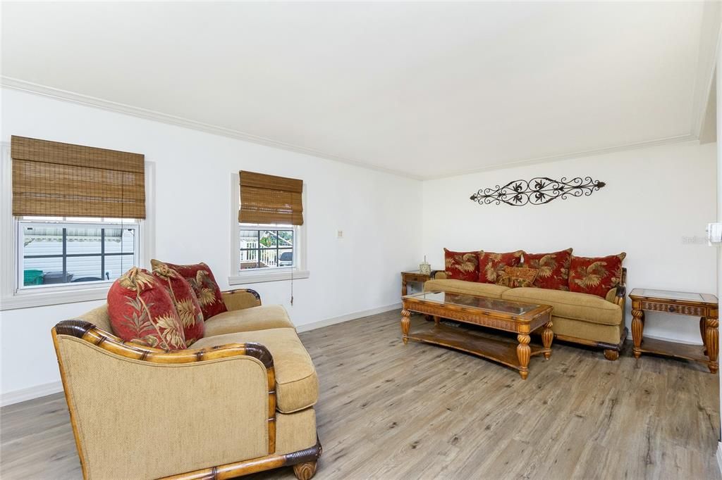 Activo con contrato: $159,900 (2 camas, 2 baños, 1244 Pies cuadrados)