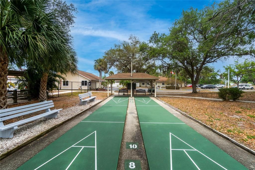 Activo con contrato: $159,900 (2 camas, 2 baños, 1244 Pies cuadrados)