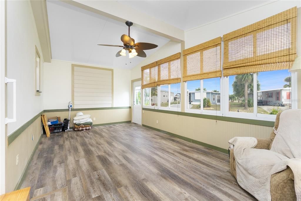 Activo con contrato: $159,900 (2 camas, 2 baños, 1244 Pies cuadrados)