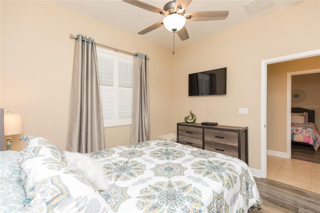 En Venta: $619,000 (3 camas, 2 baños, 1344 Pies cuadrados)