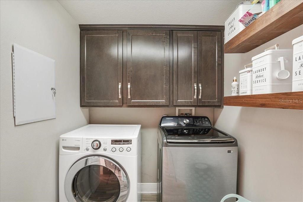 Active With Contract: $360,000 (3 beds, 2 baths, 1714 Square Feet)