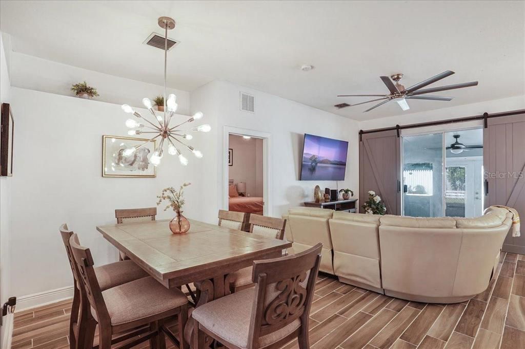 Active With Contract: $360,000 (3 beds, 2 baths, 1714 Square Feet)