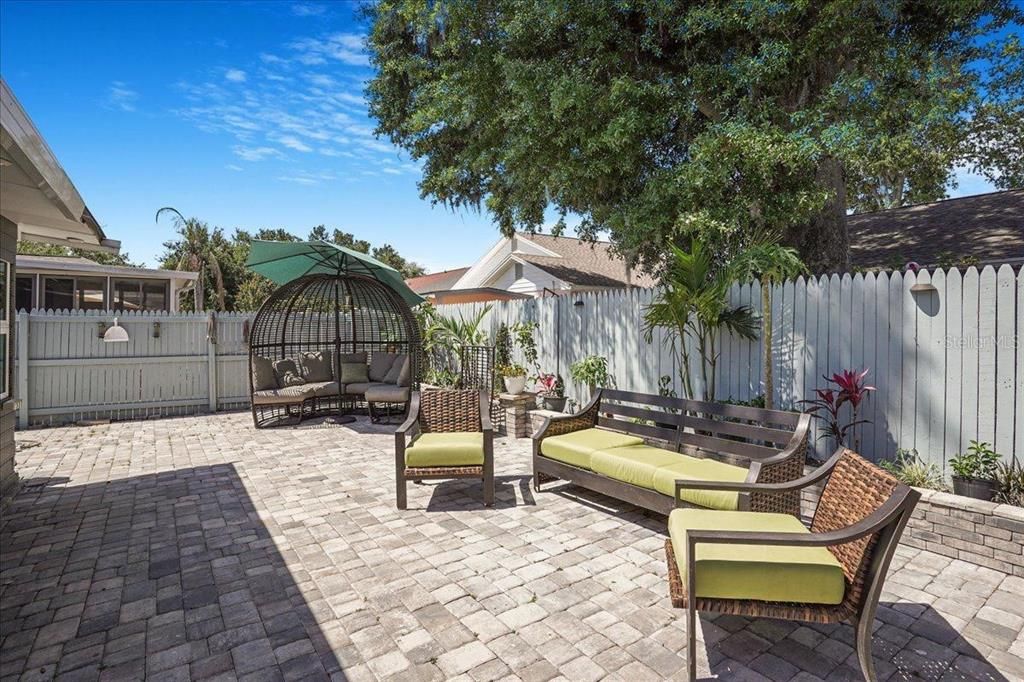 Active With Contract: $360,000 (3 beds, 2 baths, 1714 Square Feet)