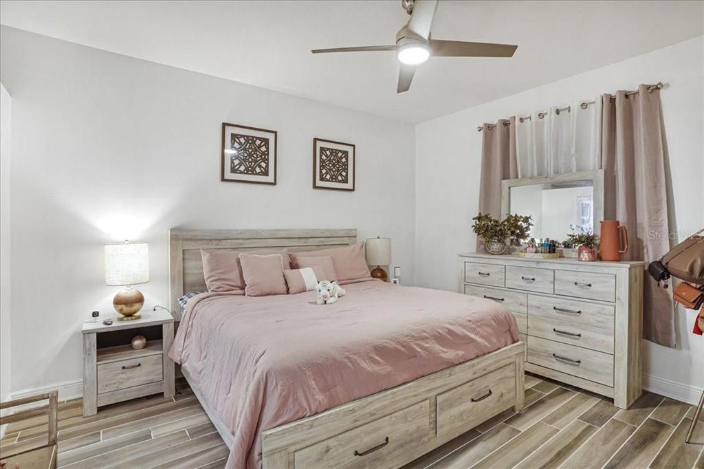 Active With Contract: $360,000 (3 beds, 2 baths, 1714 Square Feet)