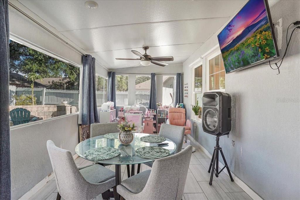 Active With Contract: $360,000 (3 beds, 2 baths, 1714 Square Feet)