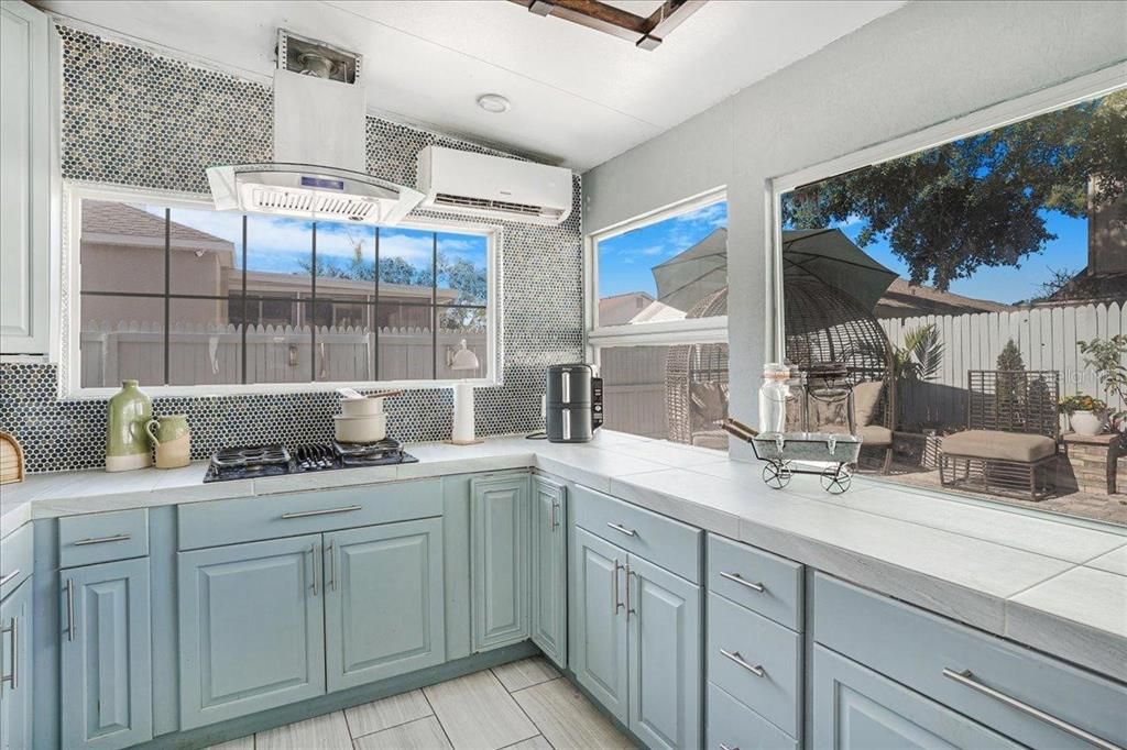 Active With Contract: $360,000 (3 beds, 2 baths, 1714 Square Feet)