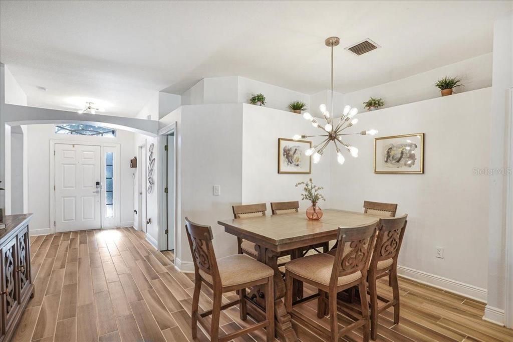 Active With Contract: $360,000 (3 beds, 2 baths, 1714 Square Feet)