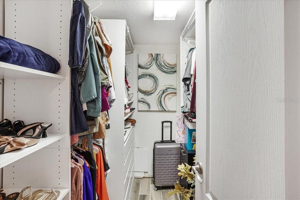 Active With Contract: $360,000 (3 beds, 2 baths, 1714 Square Feet)