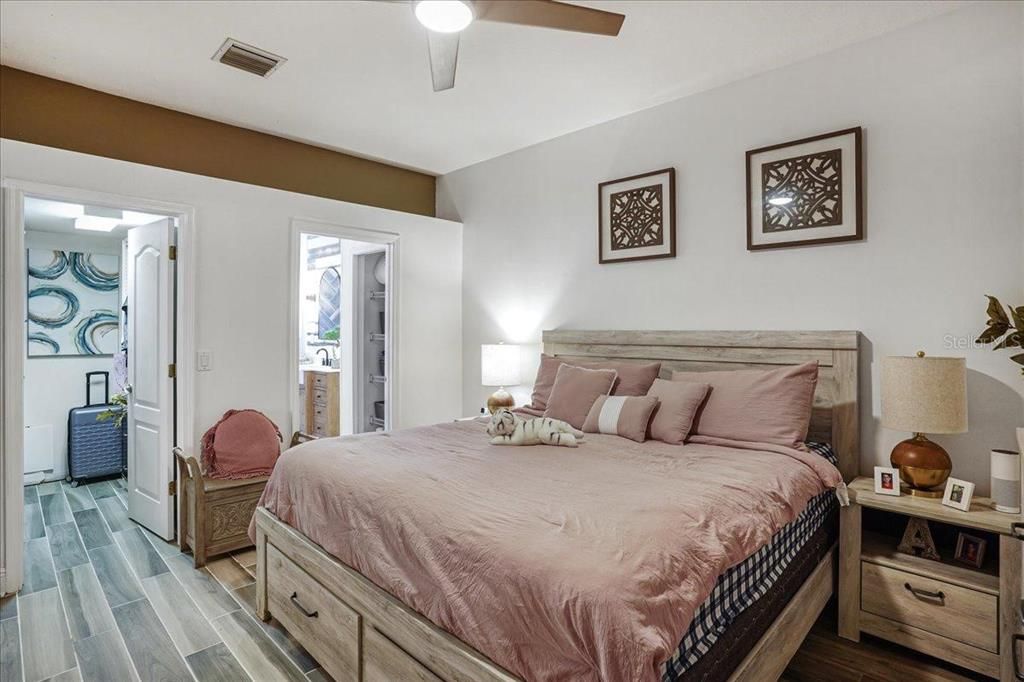 Active With Contract: $360,000 (3 beds, 2 baths, 1714 Square Feet)