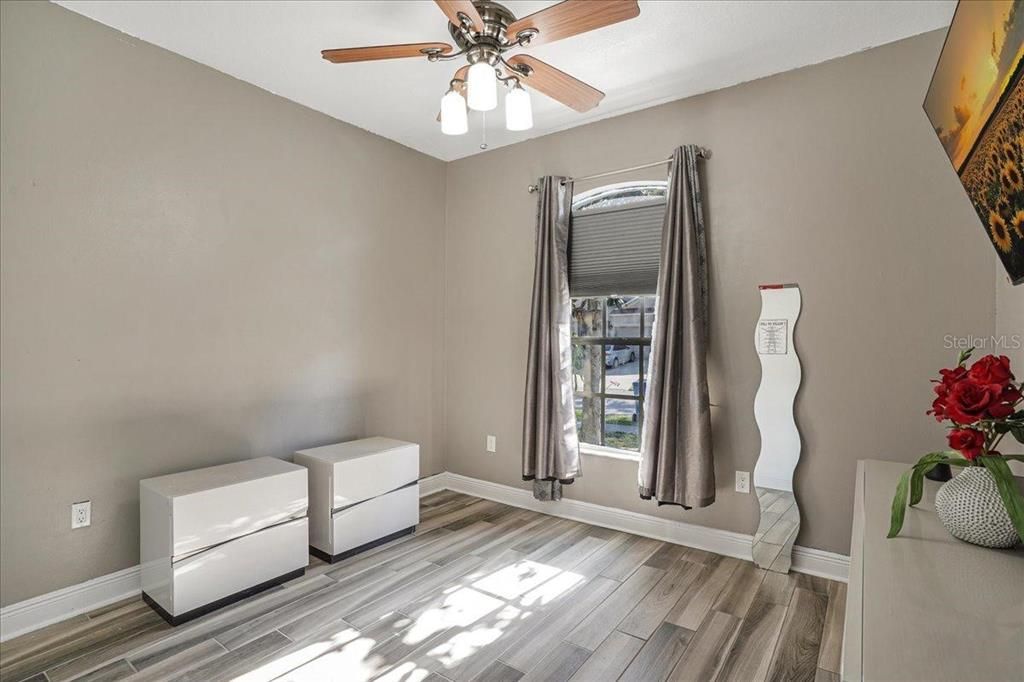 Active With Contract: $360,000 (3 beds, 2 baths, 1714 Square Feet)