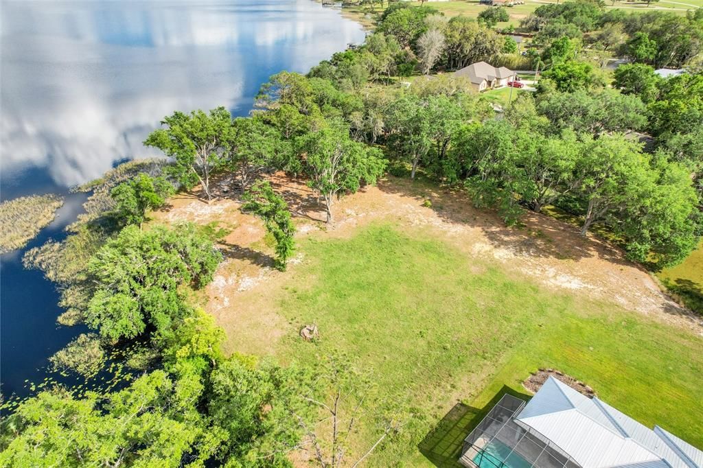 En Venta: $399,999 (0.89 acres)