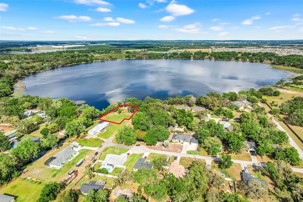 En Venta: $399,999 (0.89 acres)