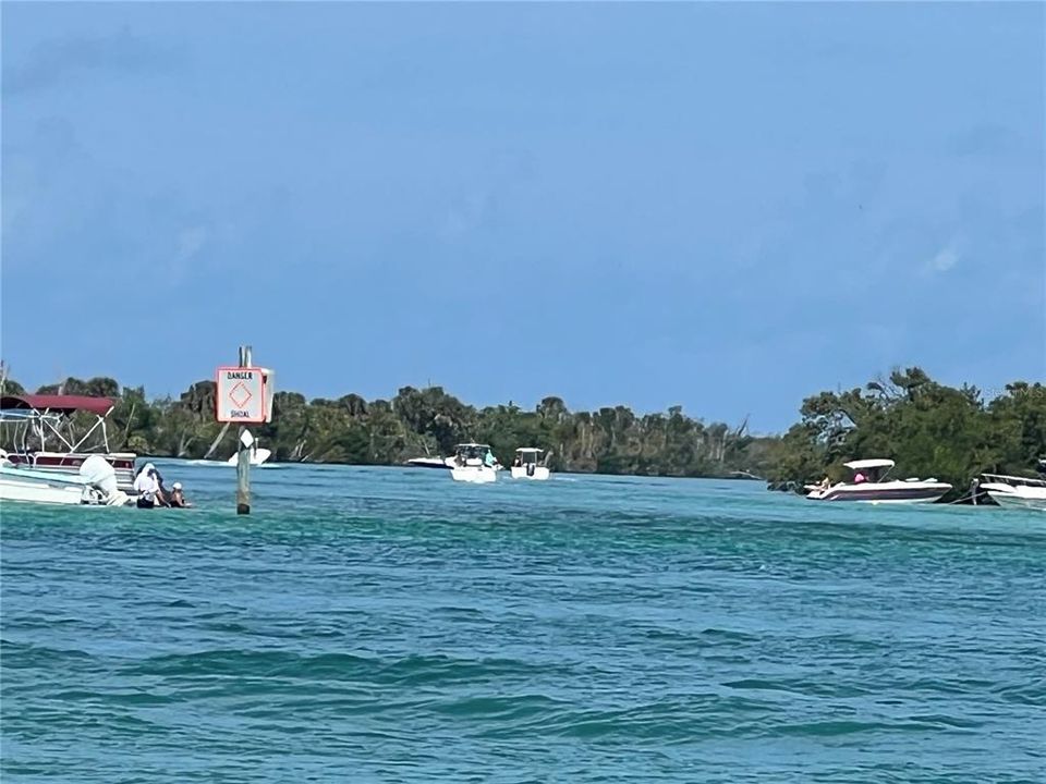 На продажу: $99,850 (0.22 acres)