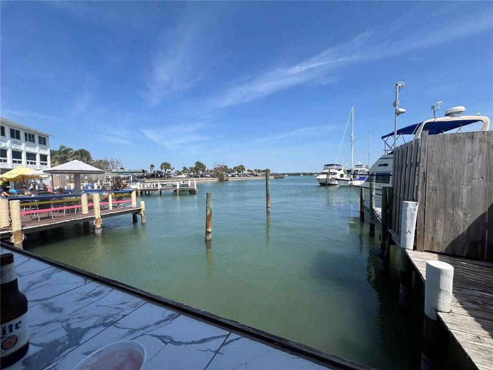 На продажу: $99,850 (0.22 acres)