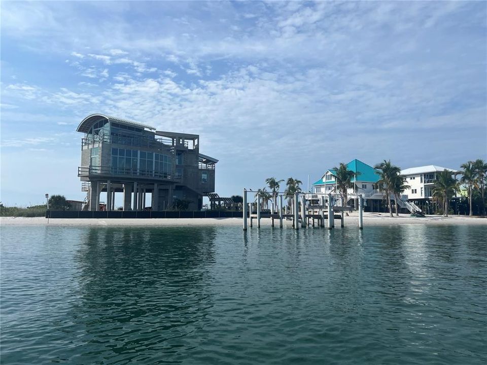 На продажу: $99,850 (0.22 acres)