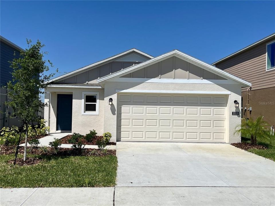 Recently Sold: $261,990 (3 beds, 2 baths, 1429 Square Feet)