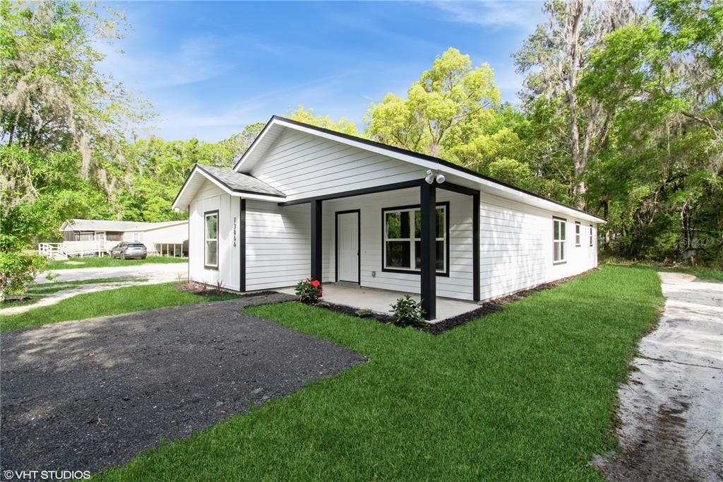 For Sale: $224,900 (3 beds, 2 baths, 1397 Square Feet)