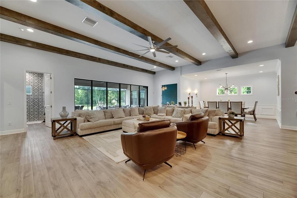 En Venta: $1,252,000 (5 camas, 4 baños, 4602 Pies cuadrados)
