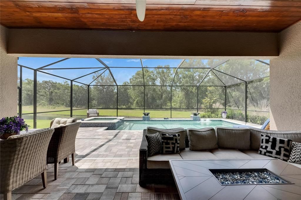 En Venta: $1,252,000 (5 camas, 4 baños, 4602 Pies cuadrados)