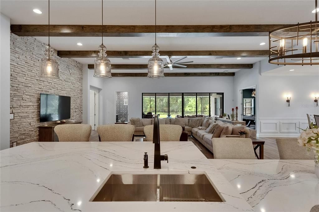 En Venta: $1,252,000 (5 camas, 4 baños, 4602 Pies cuadrados)