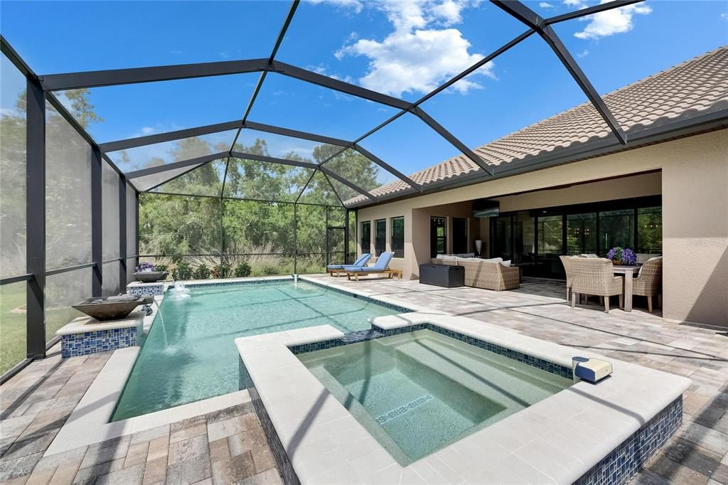 En Venta: $1,252,000 (5 camas, 4 baños, 4602 Pies cuadrados)