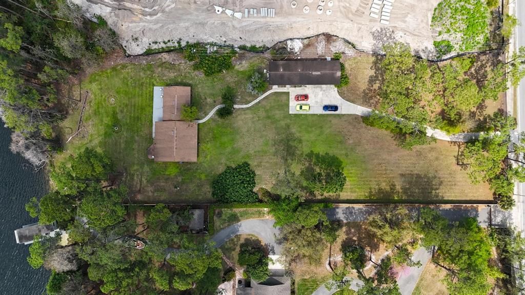 На продажу: $1,899,000 (4.44 acres)