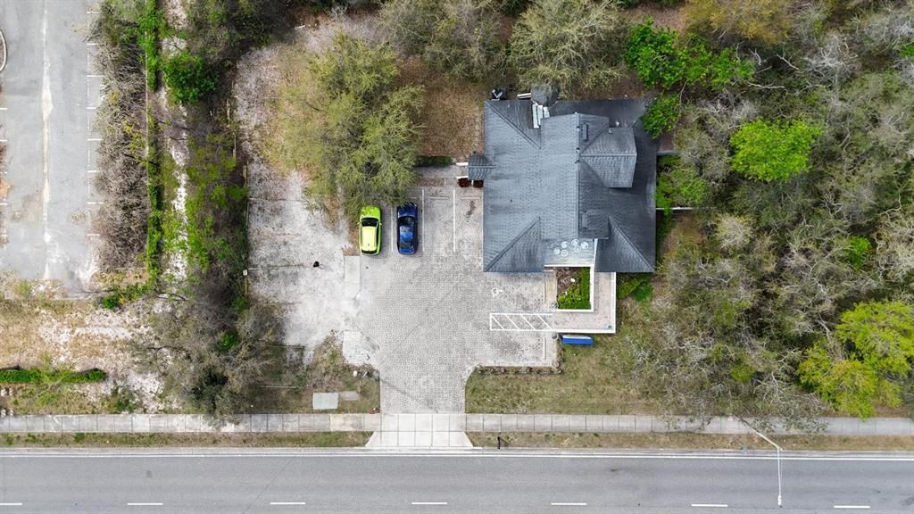 На продажу: $1,899,000 (4.44 acres)