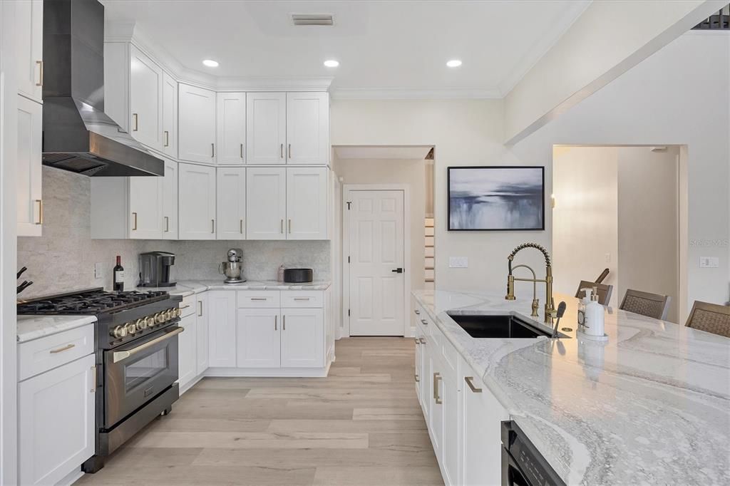 En Venta: $1,879,000 (3 camas, 3 baños, 2412 Pies cuadrados)