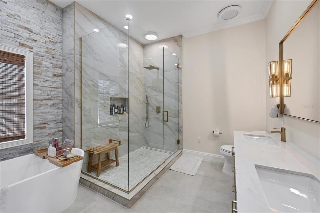 En Venta: $1,879,000 (3 camas, 3 baños, 2412 Pies cuadrados)