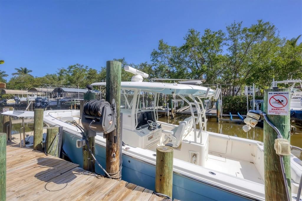 En Venta: $1,879,000 (3 camas, 3 baños, 2412 Pies cuadrados)