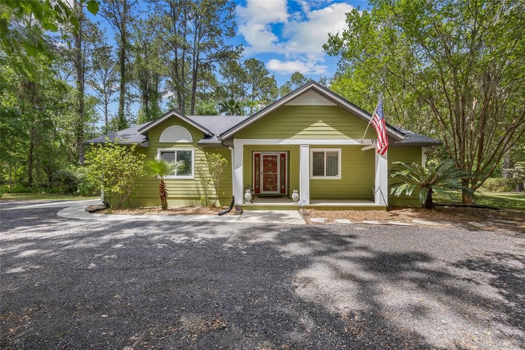 Recently Sold: $375,000 (3 beds, 2 baths, 2260 Square Feet)