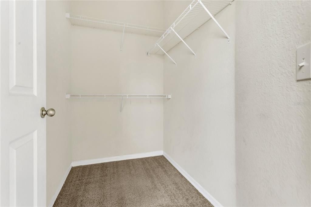 Active With Contract: $145,000 (1 beds, 1 baths, 615 Square Feet)