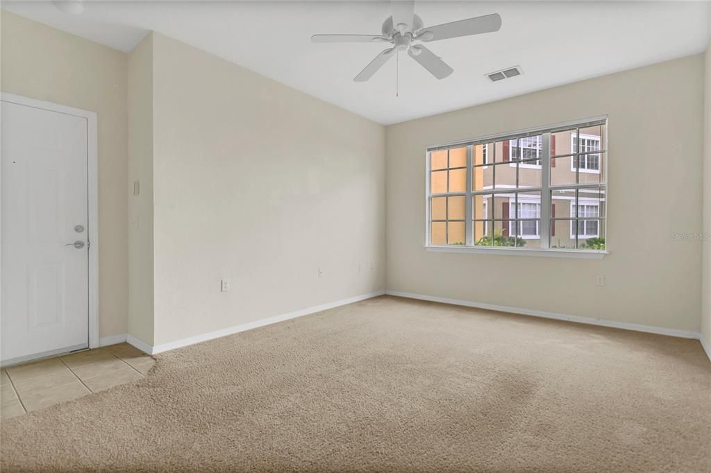 Active With Contract: $145,000 (1 beds, 1 baths, 615 Square Feet)