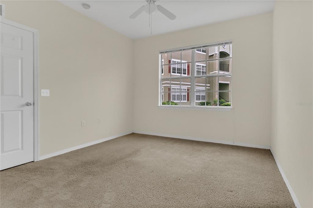 Active With Contract: $145,000 (1 beds, 1 baths, 615 Square Feet)