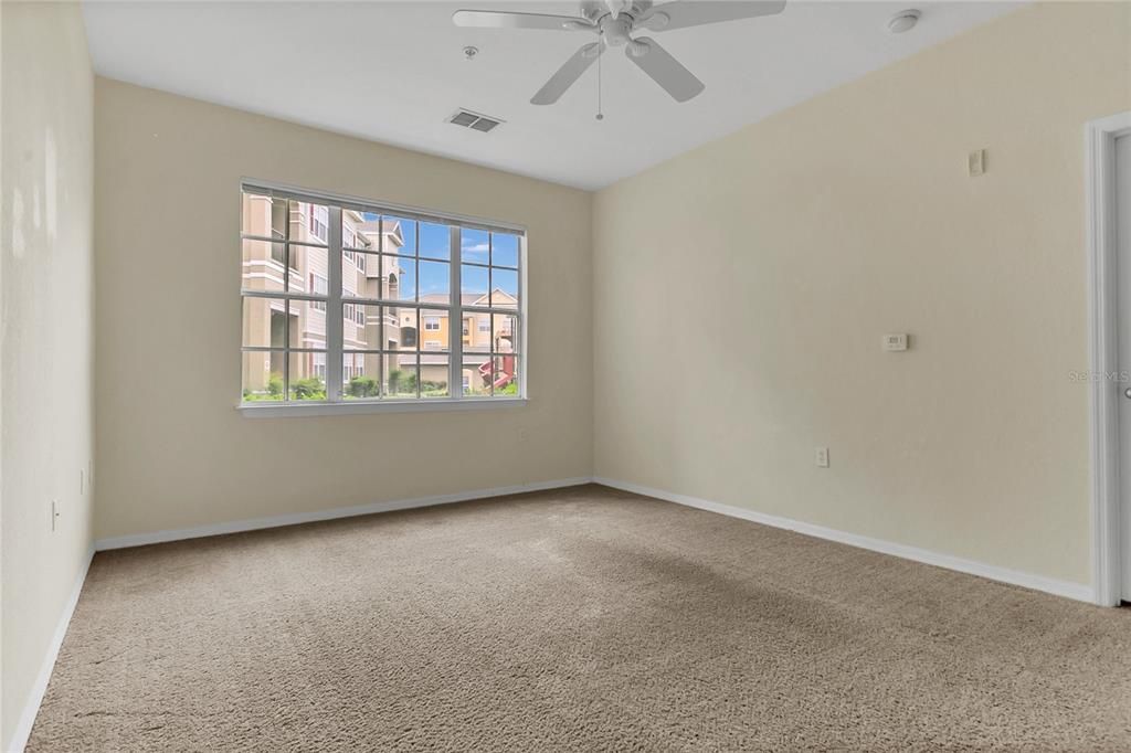 Active With Contract: $145,000 (1 beds, 1 baths, 615 Square Feet)