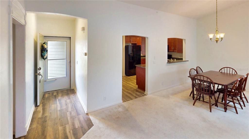 En Venta: $289,899 (2 camas, 2 baños, 1358 Pies cuadrados)