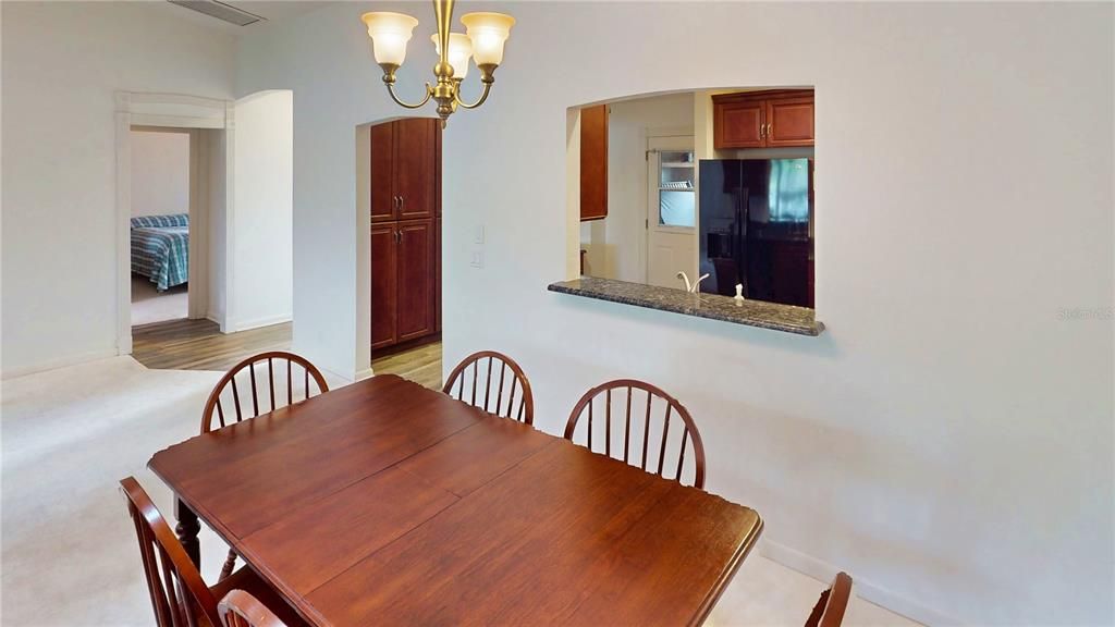 En Venta: $289,899 (2 camas, 2 baños, 1358 Pies cuadrados)