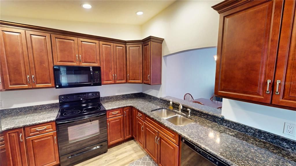 En Venta: $289,899 (2 camas, 2 baños, 1358 Pies cuadrados)