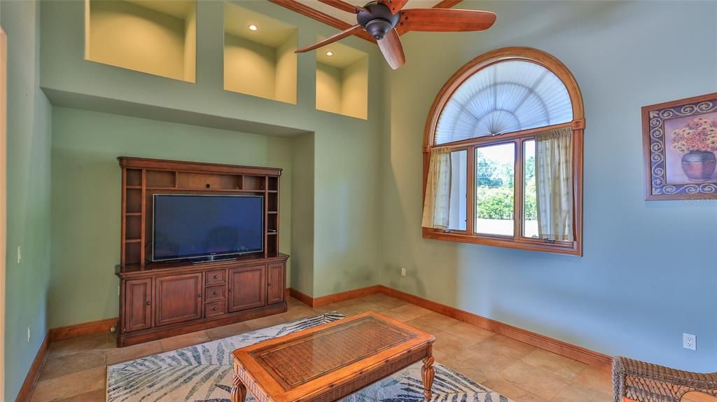 For Sale: $1,999,999 (5 beds, 5 baths, 6077 Square Feet)