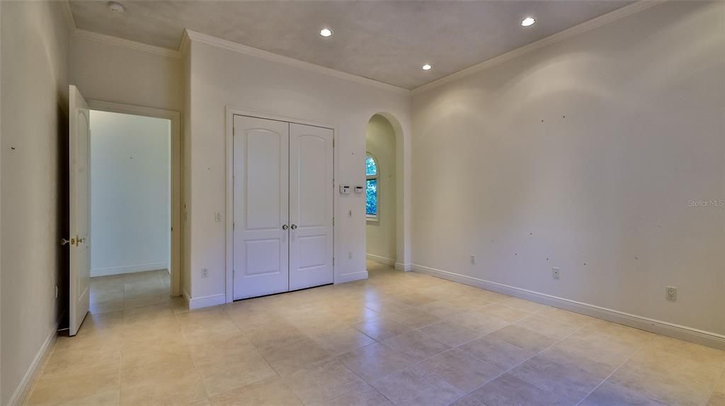 For Sale: $1,999,999 (5 beds, 5 baths, 6077 Square Feet)