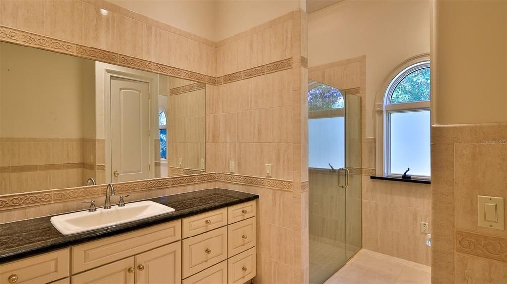 For Sale: $1,999,999 (5 beds, 5 baths, 6077 Square Feet)