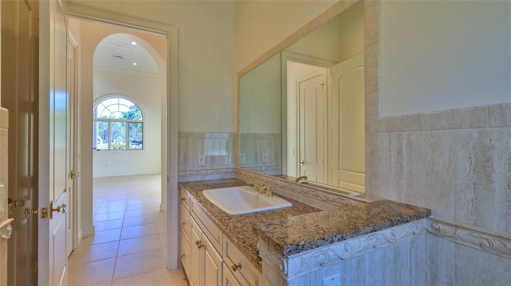 For Sale: $1,999,999 (5 beds, 5 baths, 6077 Square Feet)