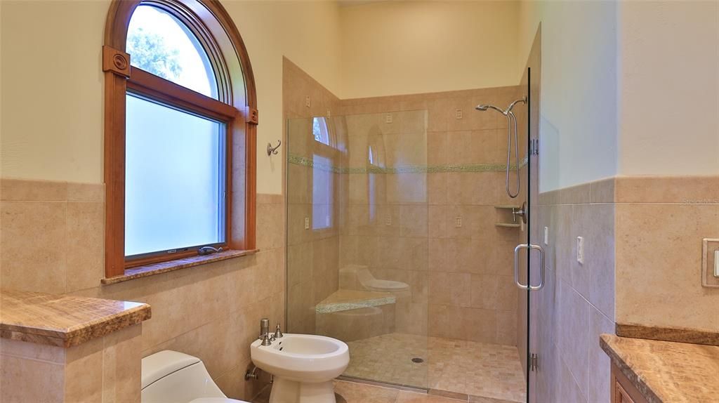 For Sale: $1,999,999 (5 beds, 5 baths, 6077 Square Feet)