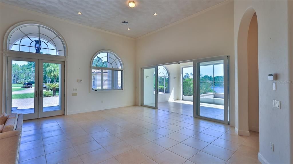 For Sale: $1,999,999 (5 beds, 5 baths, 6077 Square Feet)