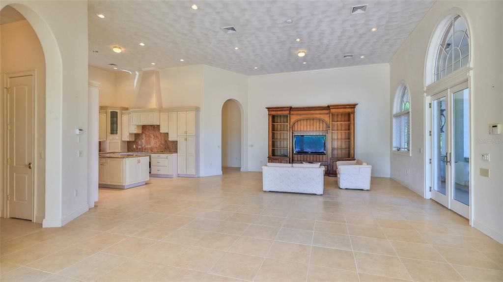 For Sale: $1,999,999 (5 beds, 5 baths, 6077 Square Feet)