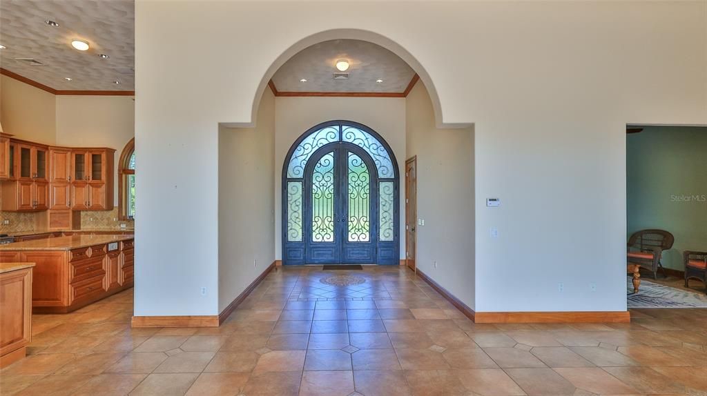 For Sale: $1,999,999 (5 beds, 5 baths, 6077 Square Feet)