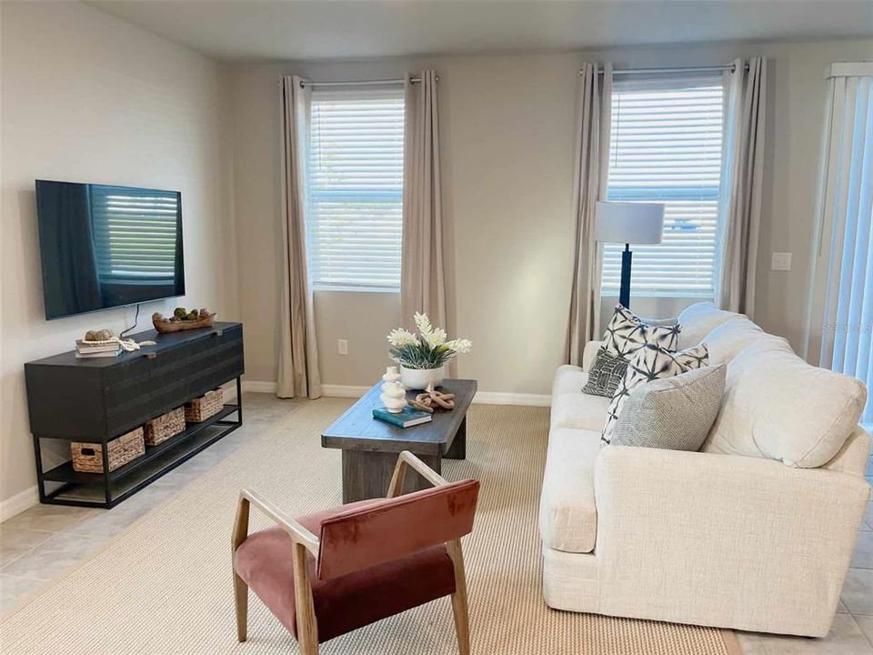 For Rent: $2,500 (3 beds, 2 baths, 1566 Square Feet)