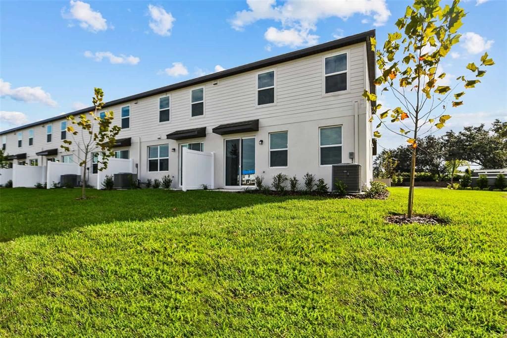 For Rent: $2,500 (3 beds, 2 baths, 1566 Square Feet)