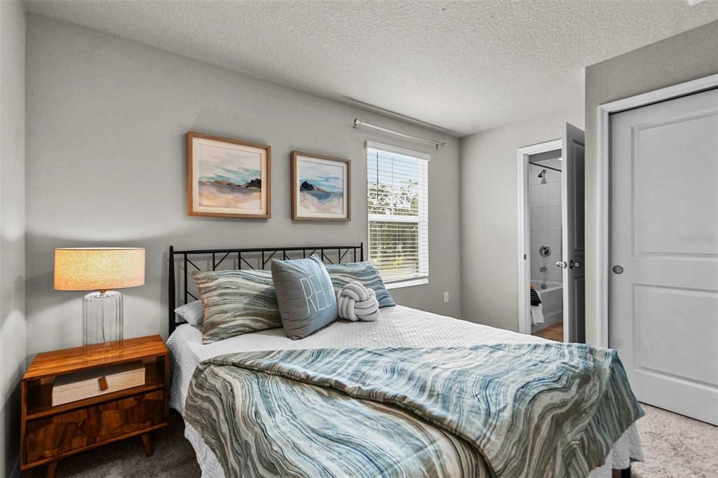 For Rent: $2,500 (3 beds, 2 baths, 1566 Square Feet)